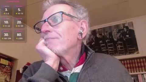 hotlux_54 online show from 04-19-26, 09:28