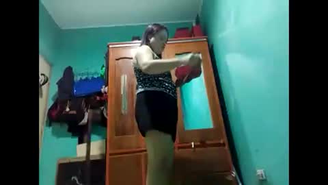 Snapshot of hotmama2325 chatting on 10-27-25, 09:08 JOY online show from 10-27-25, 09:08