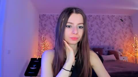 hotmolly_ online show from 04-22-26, 09:33