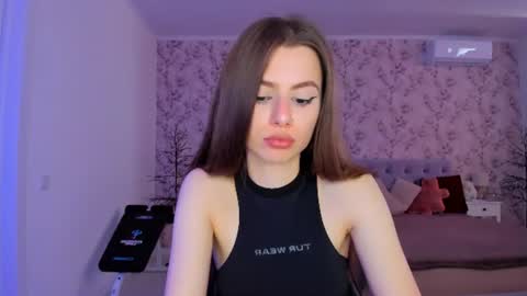 hotmolly_ online show from 06-12-26, 09:30