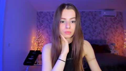hotmolly_ online show from 07-04-26, 06:47
