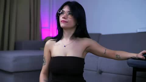 Molly online show from 06-01-26, 12:34