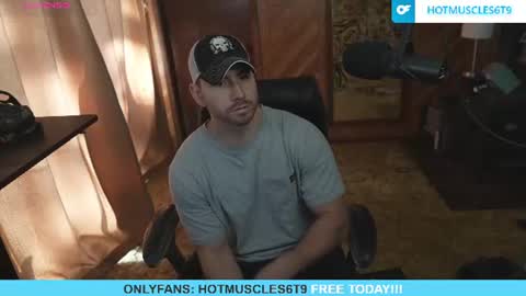 Snapshot of hotmuscles6t9 chatting on 06-18-26, 12:53 hotmuscles6t9 online show from 06-18-26, 12:53