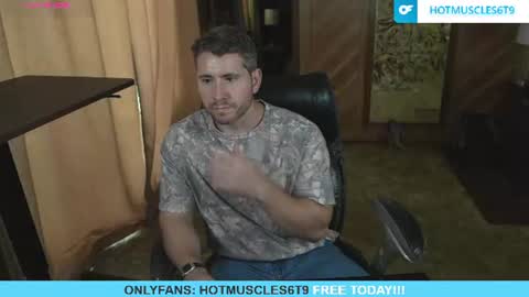 Snapshot of hotmuscles6t9 chatting on 07-30-26, 08:30 hotmuscles6t9 online show from 07-30-26, 08:30