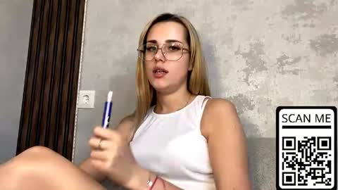 Snapshot of hotmusex chatting on 06-24-26, 12:37 hotmusex online show from 06-24-26, 12:37