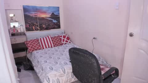 Snapshot of hotnasty_madisson chatting on 12-23-24, 03:44 Madi online show from 12-23-24, 03:44