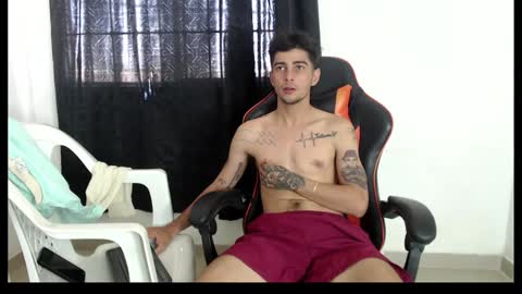 Snapshot of hotsteel420 chatting on 02-02-25, 04:11 hotsteel420 online show from 02-02-25, 04:11