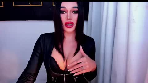 Snapshot of hotstellacumxxx chatting on 06-18-26, 09:19 STELLA online show from 06-18-26, 09:19