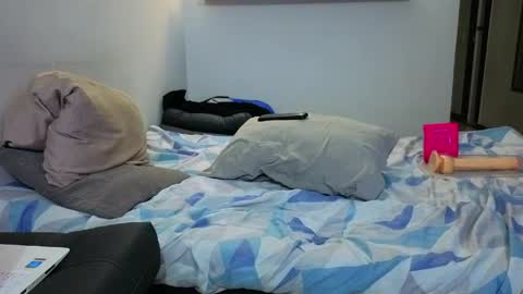 Andres online show from 05-20-26, 01:12