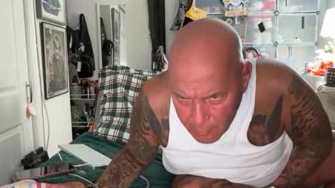 Snapshot of hotstuff775616 chatting on 10-23-25, 03:06 hotstuff775616 online show from 10-23-25, 03:06