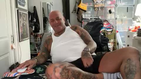 Snapshot of hotstuff775616 chatting on 10-25-25, 04:20 hotstuff775616 online show from 10-25-25, 04:20