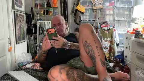 Snapshot of hotstuff775616 chatting on 11-19-25, 02:22 hotstuff775616 online show from 11-19-25, 02:22