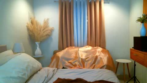 Snapshot of hotsweetangel00 chatting on 05-14-26, 06:20 Sweet Angel online show from 05-14-26, 06:20
