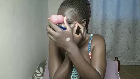 Snapshot of hott_amalia chatting on 11-18-25, 12:09 Amalia online show from 11-18-25, 12:09
