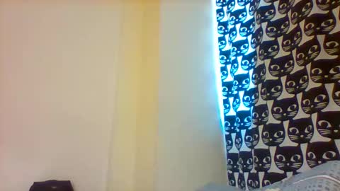 Snapshot of hott_amalia chatting on 12-02-25, 12:43 Amalia online show from 12-02-25, 12:43