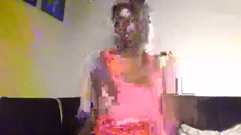 Snapshot of hott_amalia chatting on 12-23-25, 03:37 Amalia online show from 12-23-25, 03:37