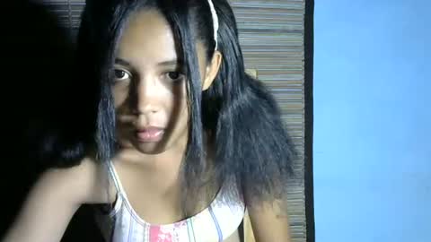 Snapshot of hott_beauty chatting on 11-30-25, 03:43 MULAN online show from 11-30-25, 03:43