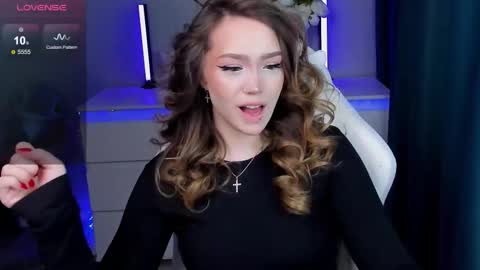 hello Im Eva online show from 11-22-25, 11:31