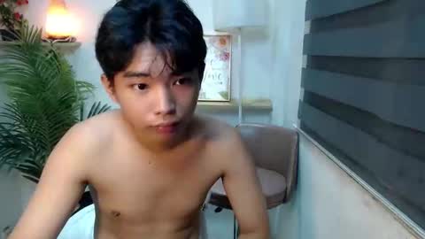 hottestloues online show from 04-19-26, 07:05