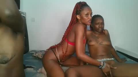 hottie_chyna online show from 12-15-25, 08:57