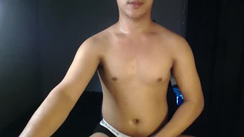 hottie_kyle69 online show from 04-24-26, 06:05