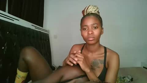 hottie_mistie online show from 04-21-26, 02:51