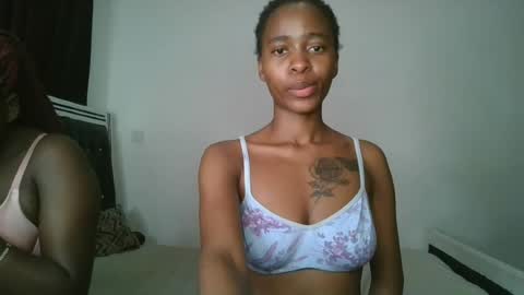 hottie_mistie online show from 06-12-26, 05:45