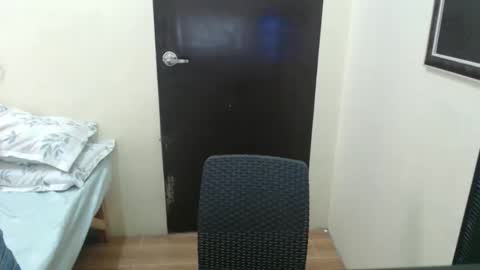 Snapshot of hottie_mommax chatting on 03-08-26, 04:49 Angel online show from 03-08-26, 04:49