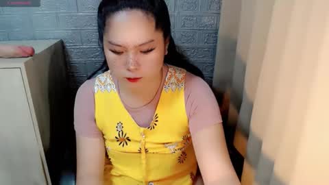 Snapshot of hottie_pinay16 chatting on 01-10-26, 06:59 April online show from 01-10-26, 06:59