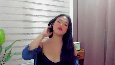 Snapshot of hottieelijah760282 chatting on 09-08-25, 03:44 Maxine online show from 09-08-25, 03:44