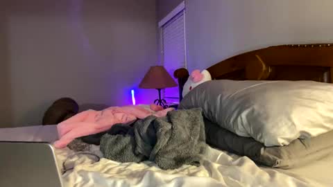 hottiewithabody101 online show from 06-05-26, 10:37