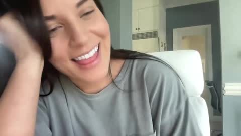 Snapshot of hottmay chatting on 01-12-25, 08:47 --- Dana May online show from 01-12-25, 08:47