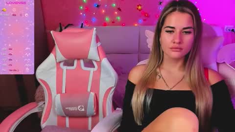 Ivanna and Jessica online show from 10-29-25, 06:04