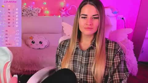 Ivanna and Jessica online show from 03-09-26, 06:06