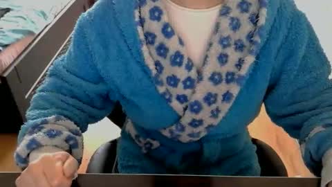 Mary online show from 04-25-26, 09:12