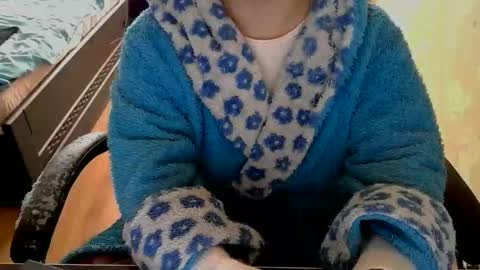 Mary online show from 04-25-26, 03:53