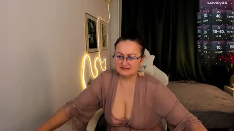 Anna online show from 02-04-26, 02:39