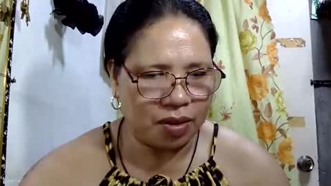 hottycrissy4u online show from 06-04-26, 11:00