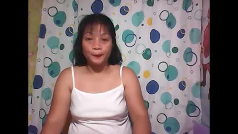hottyelle1 online show from 02-12-26, 04:46