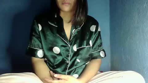 hottypinay300716 online show from 12-17-25, 06:58