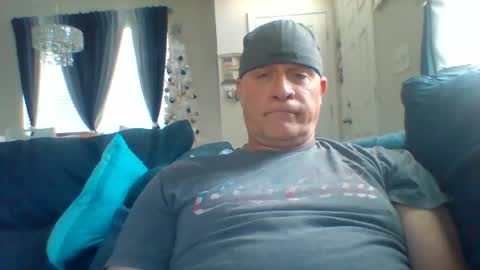 Snapshot of hotyummycock69 chatting on 11-25-25, 04:18 hotyummycock69 online show from 11-25-25, 04:18