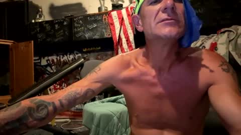 Snapshot of howbowdadareboy33 chatting on 07-28-26, 04:41 ask me online show from 07-28-26, 04:41