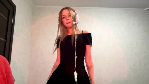 Snapshot of hrxxccvex chatting on 04-03-26, 07:45 Hikki online show from 04-03-26, 07:45