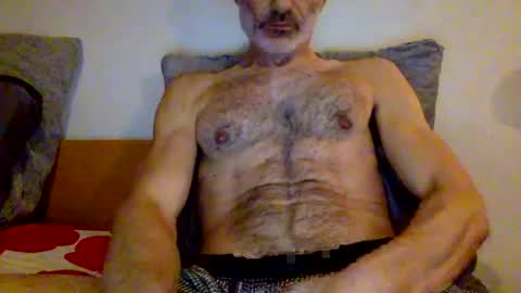 Snapshot of hry4youchat chatting on 12-15-24, 01:24 hry4youchat online show from 12-15-24, 01:24