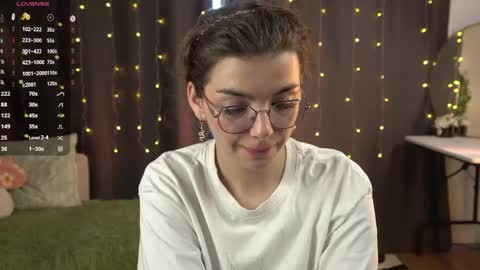 Snapshot of huba_booba chatting on 05-20-26, 08:20 Diane online show from 05-20-26, 08:20