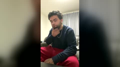 Snapshot of huffies_cam chatting on 12-14-25, 12:38 huffies_cam online show from 12-14-25, 12:38