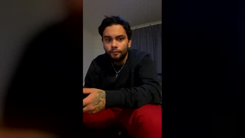 Snapshot of huffies_cam chatting on 12-15-25, 03:11 huffies_cam online show from 12-15-25, 03:11