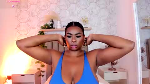 Snapshot of huge_boobs_ebony chatting on 07-06-26, 07:16 huge boobs ebony online show from 07-06-26, 07:16