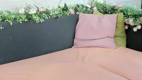 Erin online show from 04-09-26, 06:41