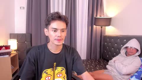 hugecock_pretty714250 online show from 12-18-25, 09:32